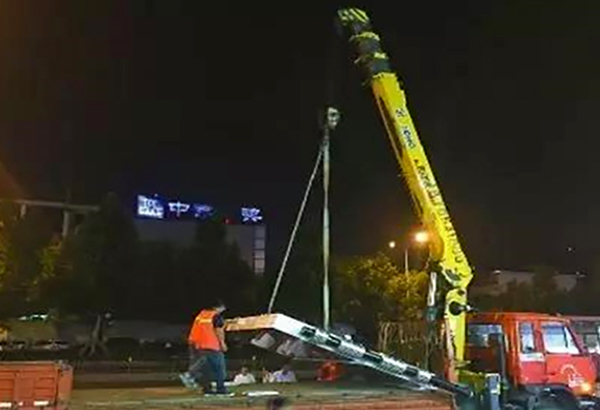 戶外趨勢：濟南市區(qū)戶外加速拆遷，綠地高媒成廣告主首選